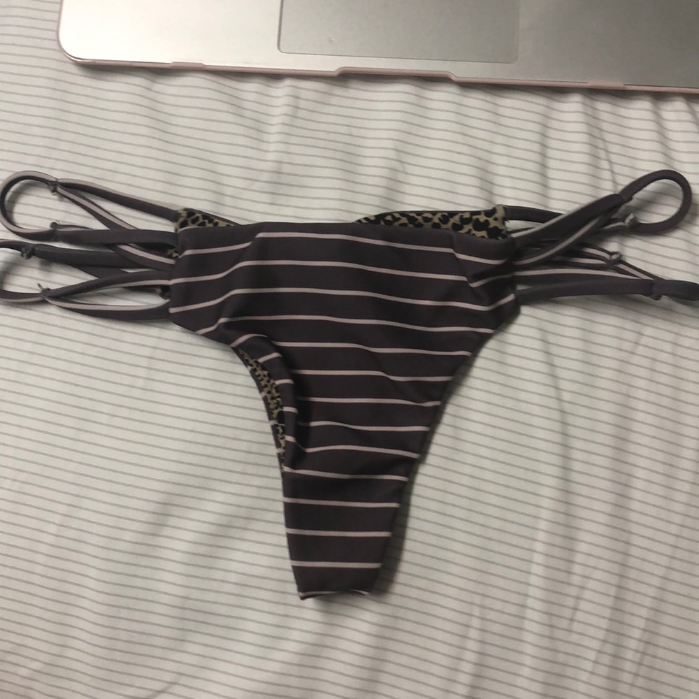 Acacia bottoms